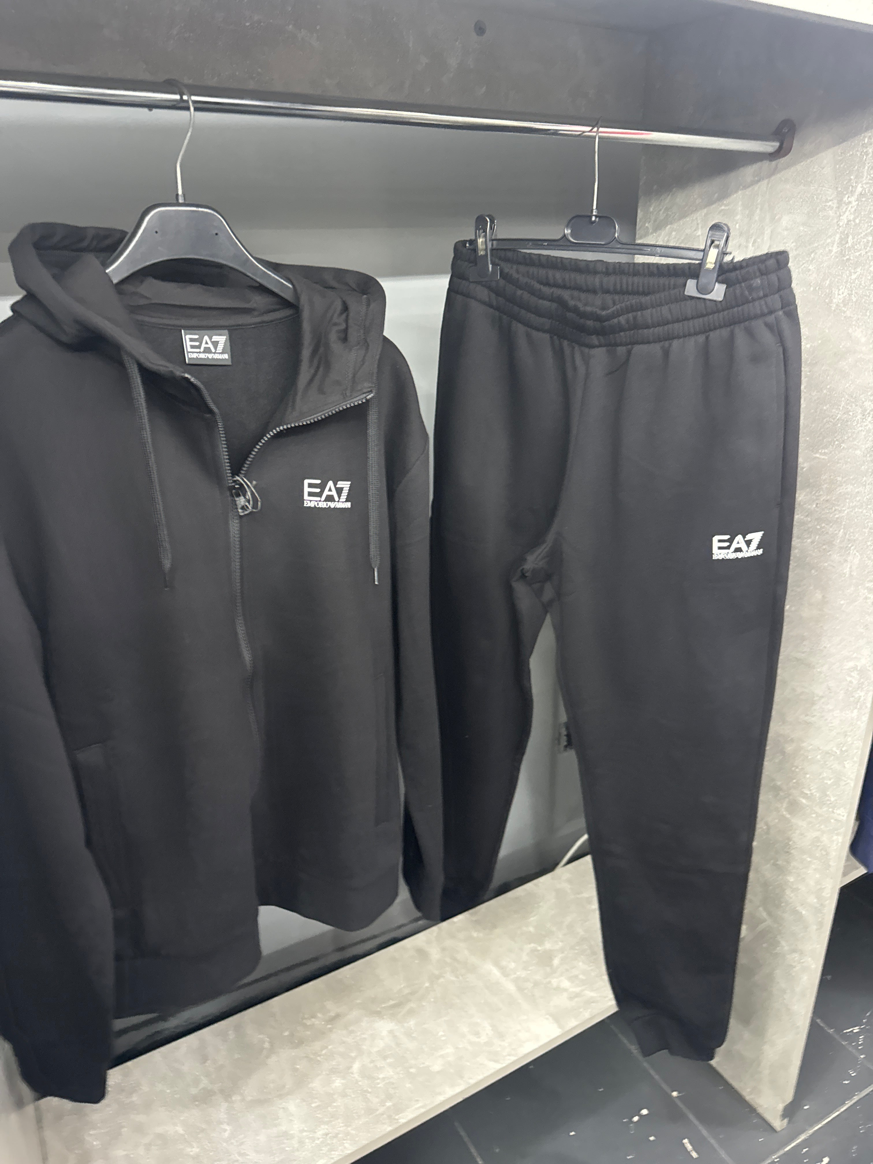 TUTA EA7