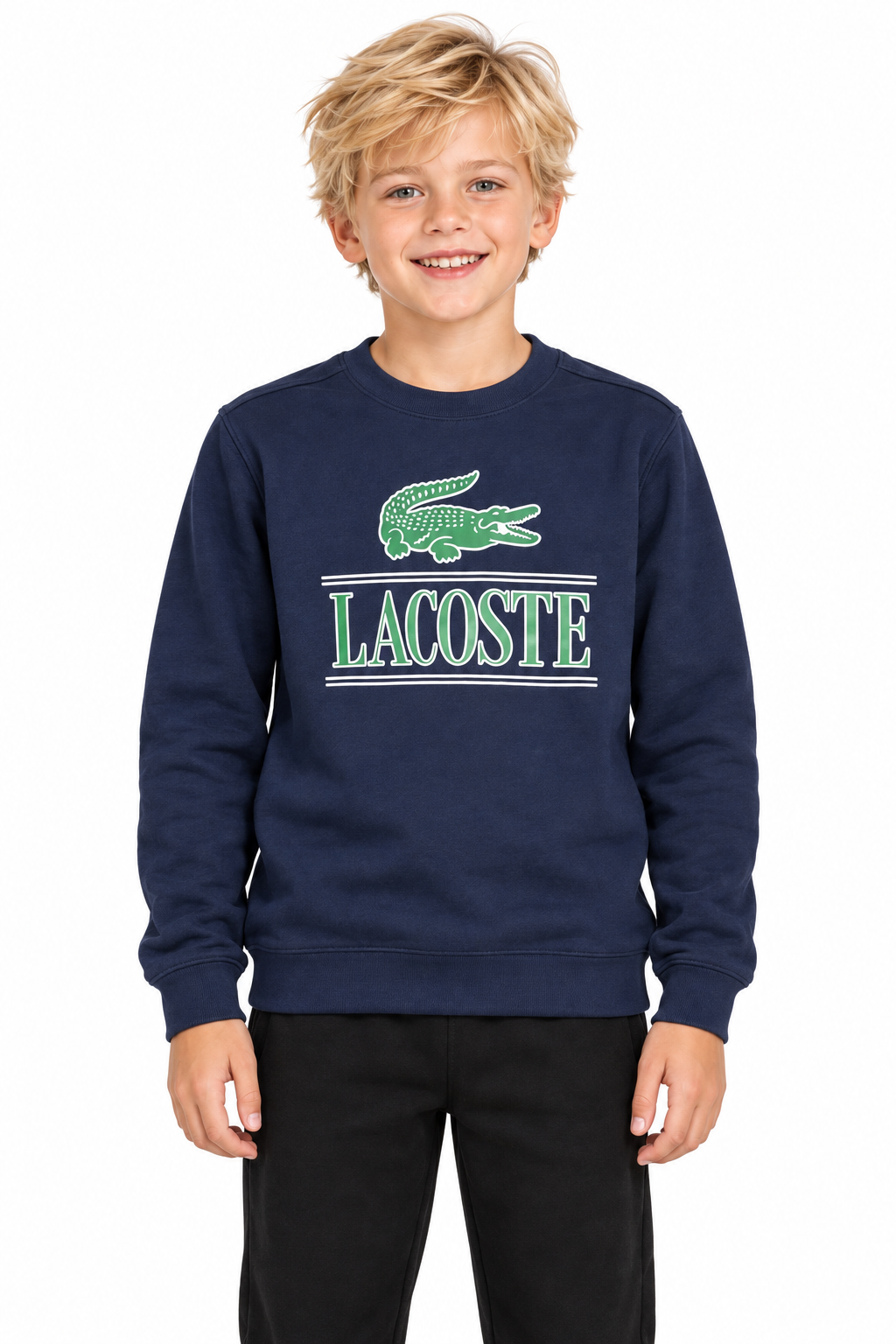 Felpa Lacoste bambino blu con logo verde indossata