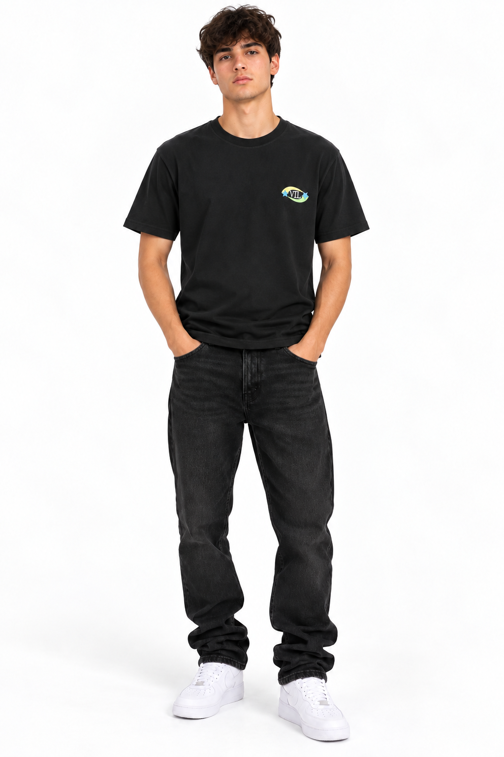 T-shirt nera VTL stelle fronte sul modello