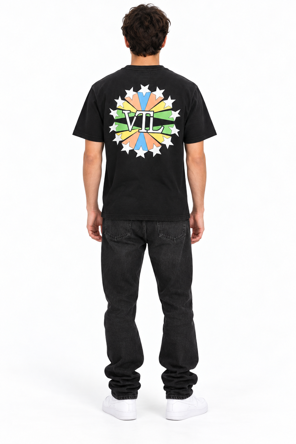 T-shirt nera VTL stelle retro sul modello