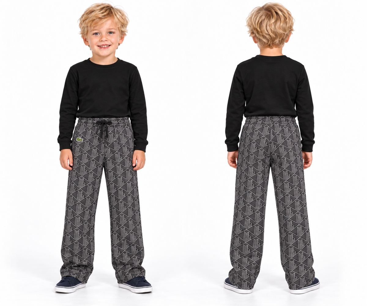 Pantalone Lacoste monogramma unisex bambino indossato fronte e retro