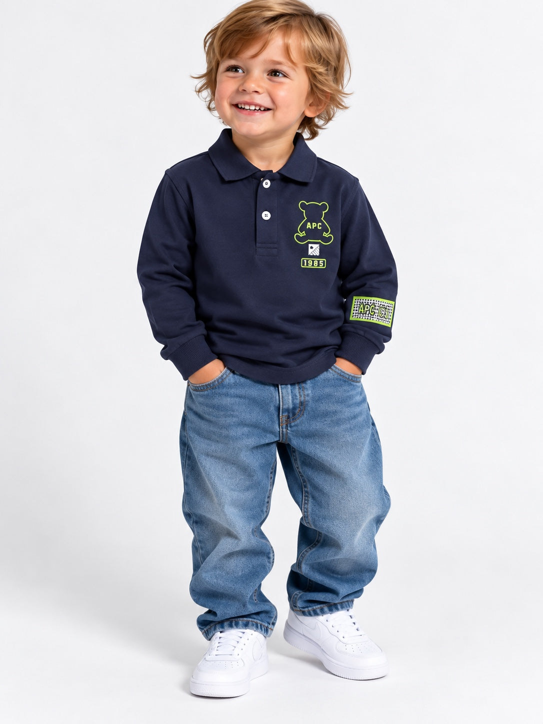 Polo bambino Aspen Polo Club blu APC Bear indossata fronte