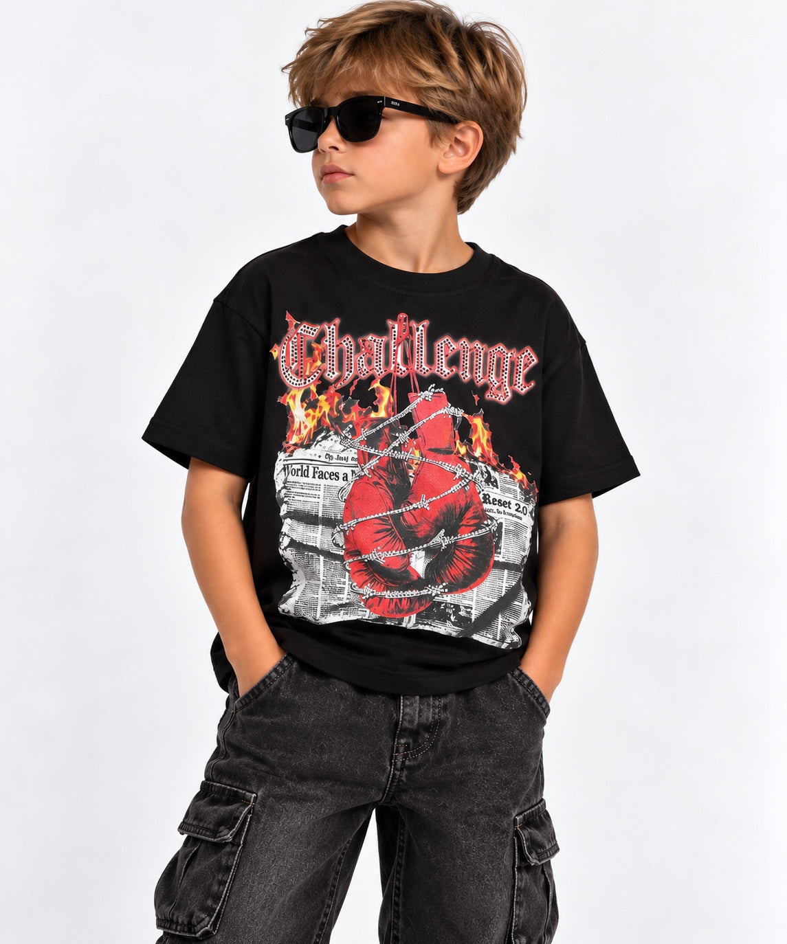 T-shirt bambino Reset 2.0 nera con stampa Challenge e guantoni rossi