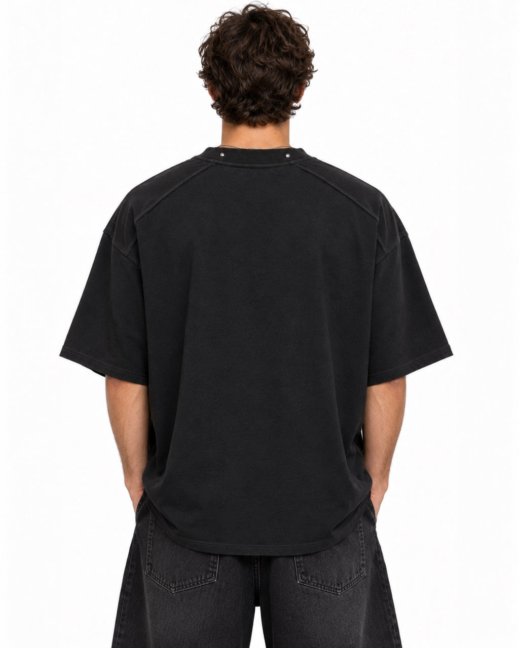 T-shirt oversize nera con stampa croci - retro
