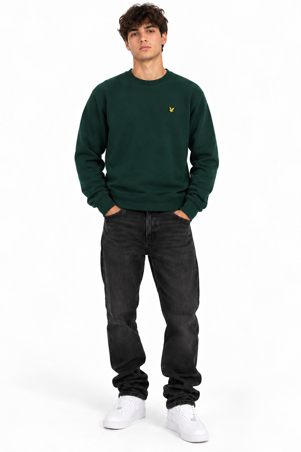 Lyle & Scott – Felpa uomo verde girocollo indossata sul modello